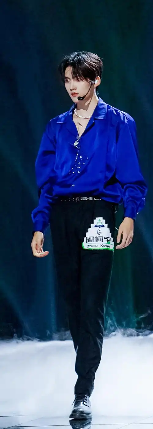 周柯宇radio舞台照