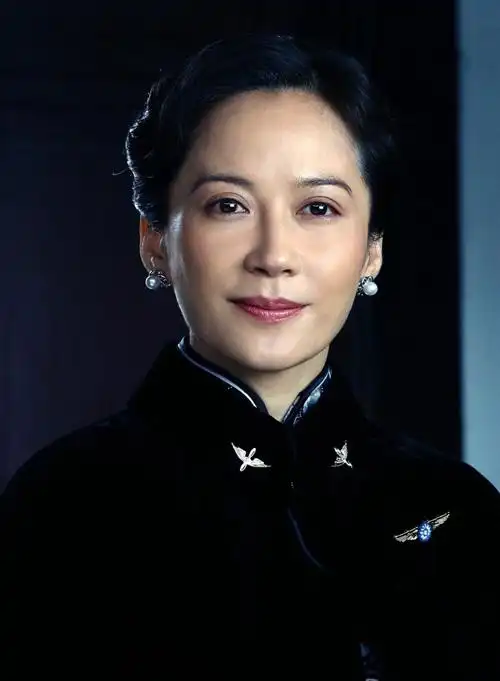 俞飞鸿东方战场旗袍剧照