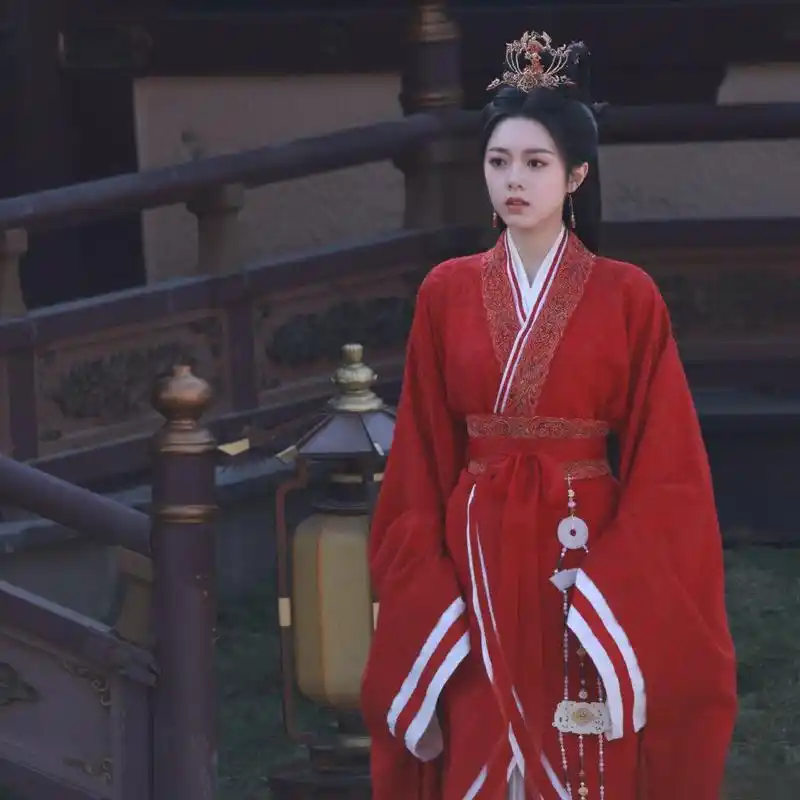 赵今麦《度华年》异域舞娘造型出圈 赵今麦,张凌赫主演的古装宫廷剧