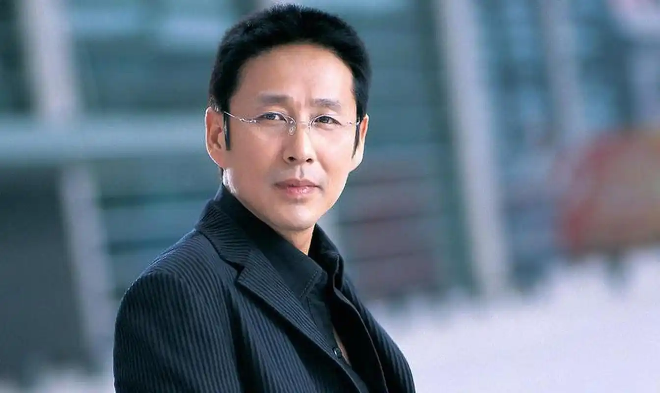 陈道明太有梗了# 说到陈道明,除了打麻将,一定要说一下陈道明写凳诗