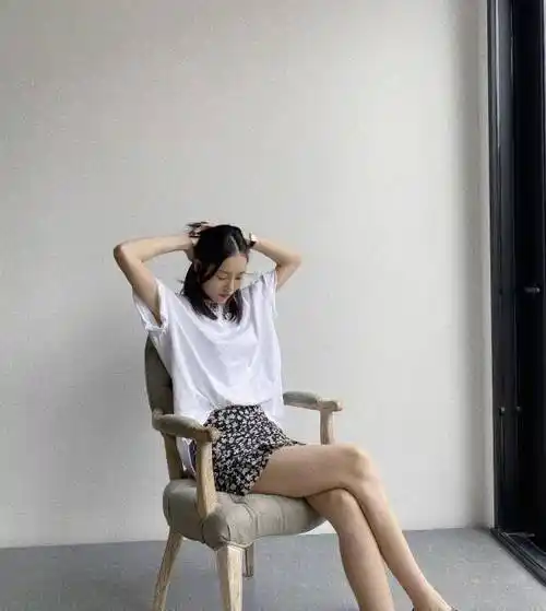 刘雯实力演绎夏日穿搭,还不知道怎么穿的,那就速速学起来_版型_身材