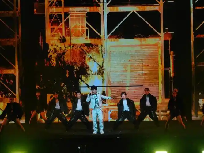 小君带你看演出##胡彦斌2024是一场烟火巡回演唱会##胡彦斌##胡彦斌