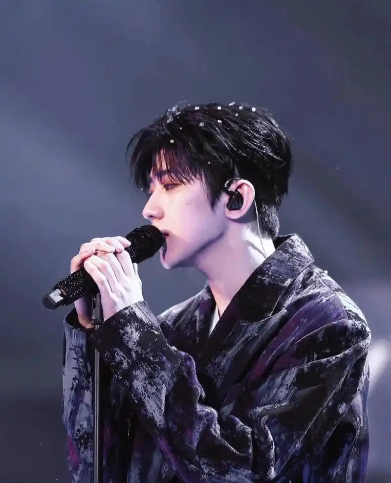 蔡徐坤神图 你就是整条街最刚的芳心纵火犯03