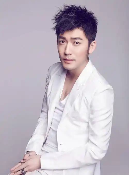 演员张博有个性:怒打顶头上司,没与江珊玩"恋爱"_李姝_主管_公司