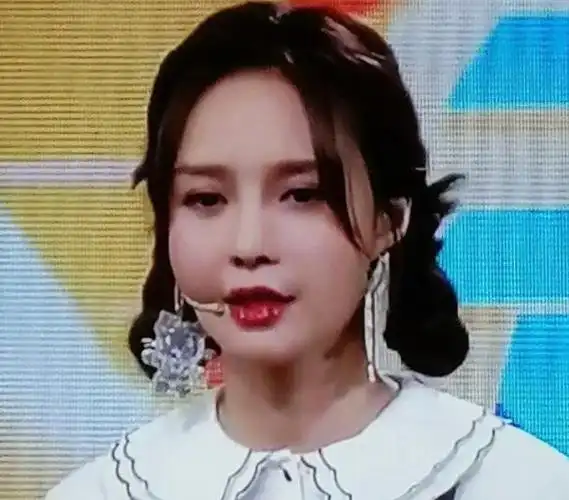 原创沈梦辰早年参加模特大赛的视频曝光不看名字根本认不出来