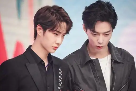 王一博肖战地下停车场接吻三分钟(谣言)