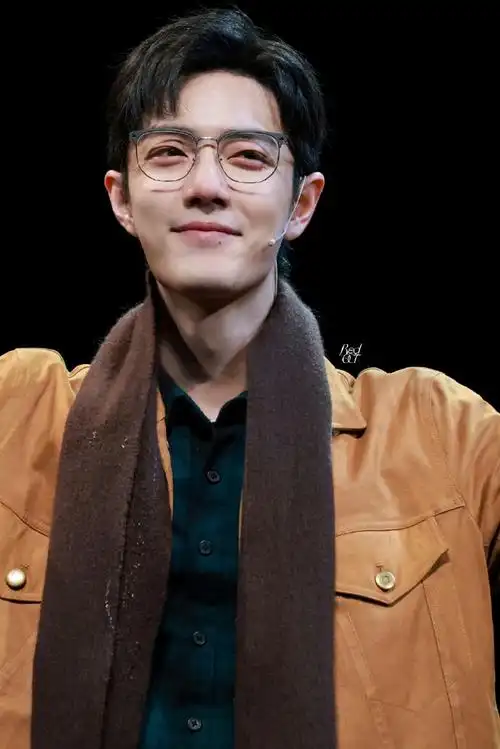 #肖战泪眼特写#