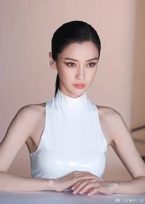angelababy柔焦雾色妆##杨颖贴头皮发型