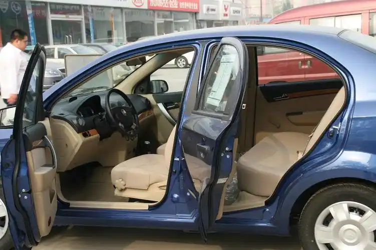 上海通用乐风内饰