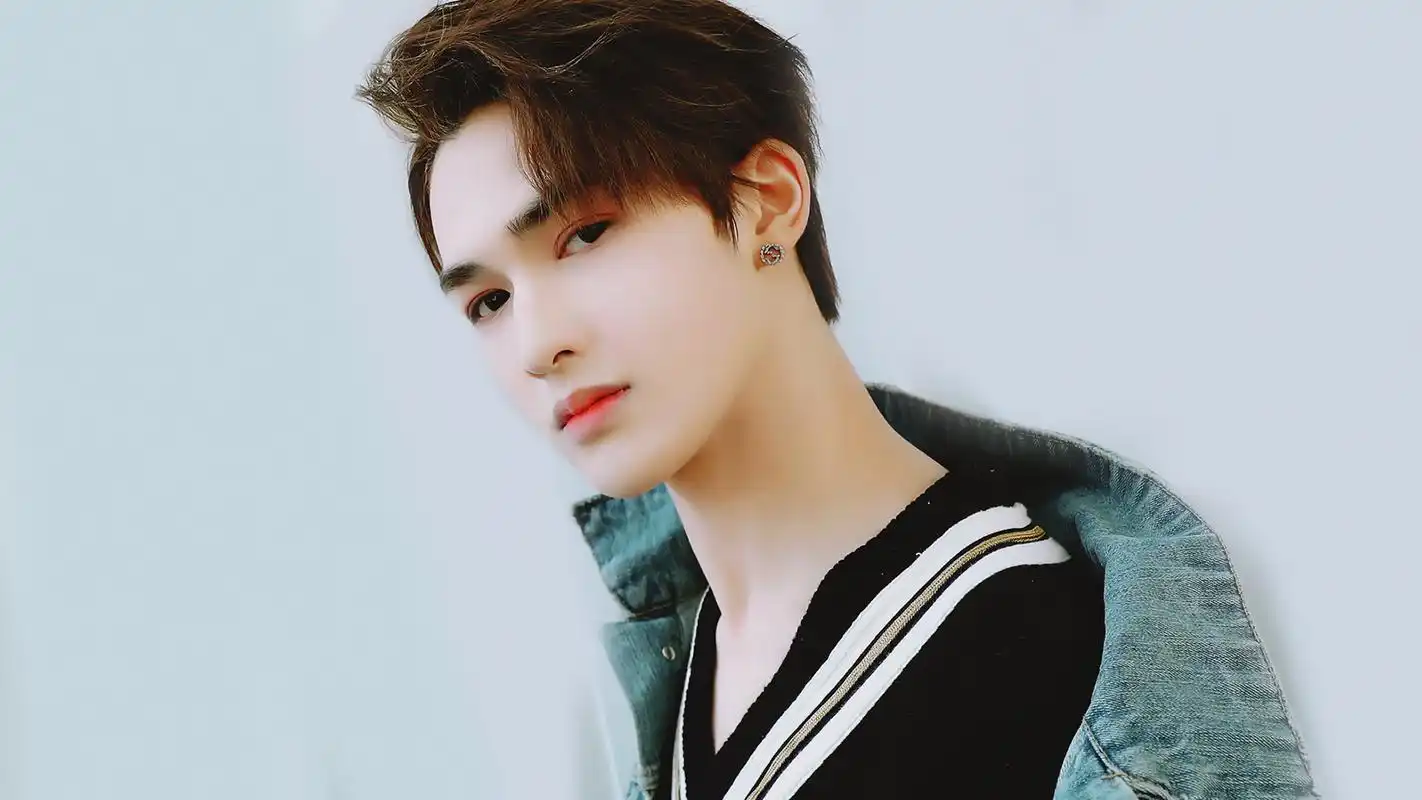 朱正廷帅气图片高清电脑桌面壁纸