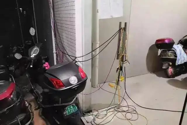 电动车充电一夜不拔要紧吗