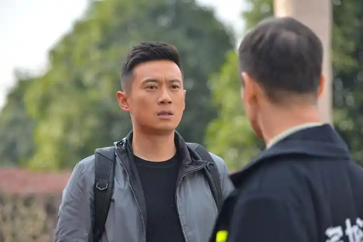 《火线出击》热播 徐洪浩赵荀上演"相爱相杀"-搜狐