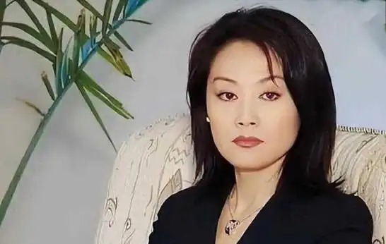 61岁知名演员王姬,娱乐圈的"拼命三娘",与初恋高峰共度风雨