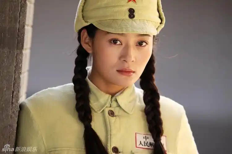 王媛可和张国强有点尴尬