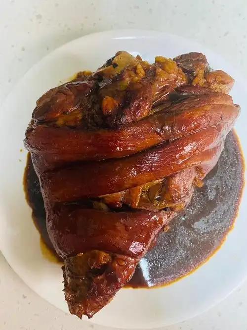 家常炖肘子抓住你的味蕾