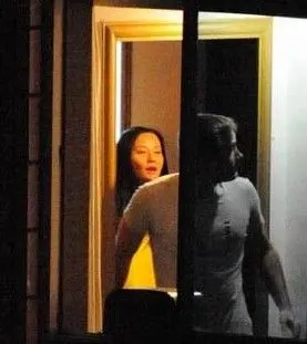 马雅舒劈腿密会洋帅哥 经纪人证实吴奇隆夫妇已离婚