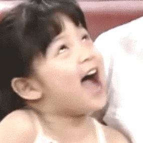 康熙来了小欧阳娜娜动图_欧阳娜娜表情包 - 发表情 fabiaoqing.com