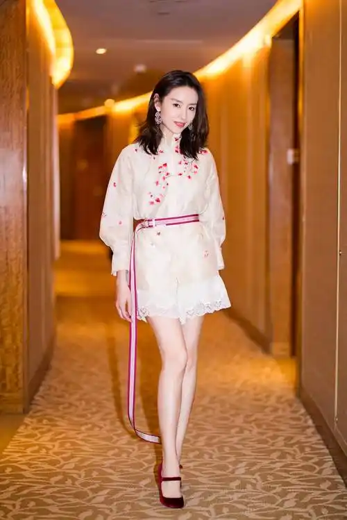 年轻时的董洁美若天仙,是多少人心中的白月光