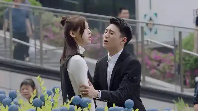 亲爱的热爱的:老韩见蓝莓老公,蓝莓要替佟年讨公道,绝世好闺蜜-影视综