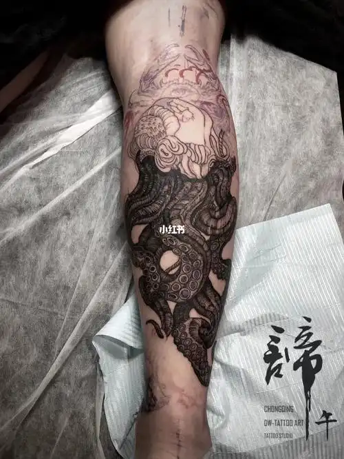 大家看看这个纹身值800嘛