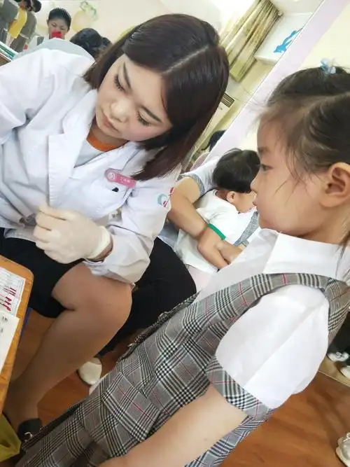 南湖幼儿园夏季体检日