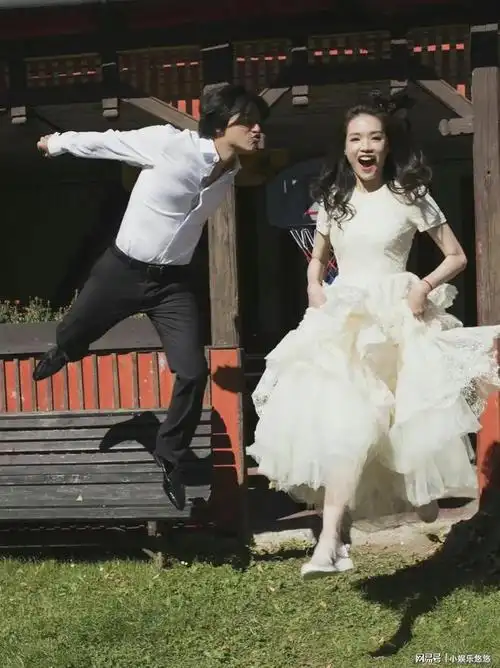 舒淇举办结婚8周年庆典!一袭红衣绝美!俊男美女不生孩子太可惜