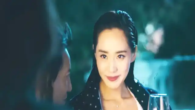 夏洛特烦恼原来秋雅的身材这么好袁华都看傻眼了