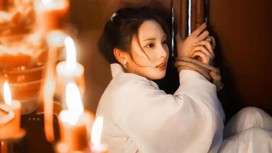 彭小苒绝美古装再下一城,颜值惊艳状态满分,剧抛脸没在怕的