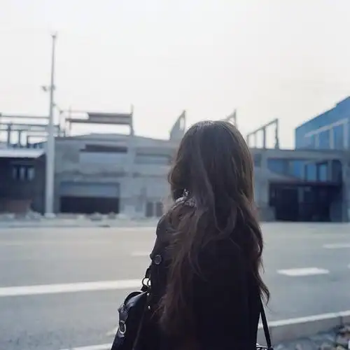 qq伤感头像女生背影头像唯美图片