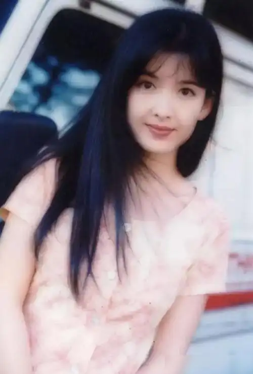 周慧敏年轻时的珍贵照片你见过5张算我输