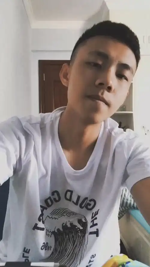 日常生活照喜欢健身的帅哥生活照真实同一个人帅哥日常生活照套图素材