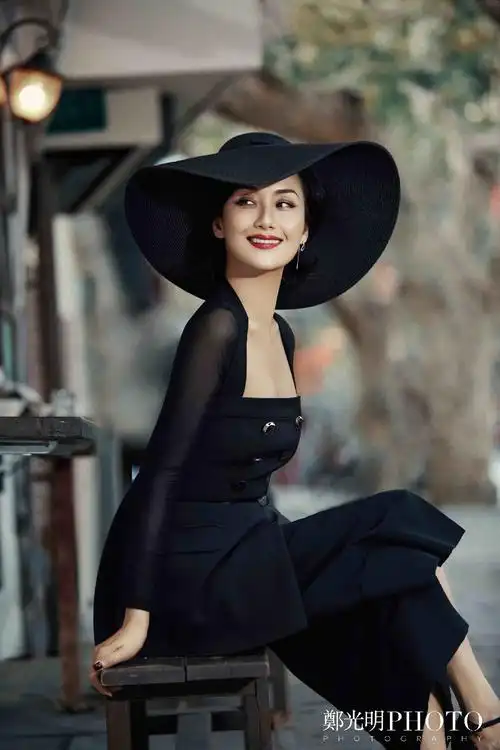 标题:artist演员 / li ying李颖 photographer摄影/zhengguangming