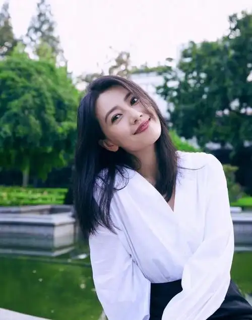 纤美生活|女神高圆圆随便穿都感觉知性优雅唯美