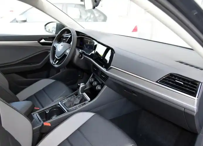 全款提大众速腾1.4t超越版,真皮方向盘 真皮座椅,这价格怎么样