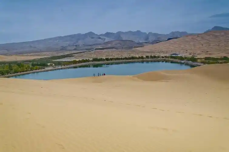 途经青海湖金沙湾沙漠之观感[原创]