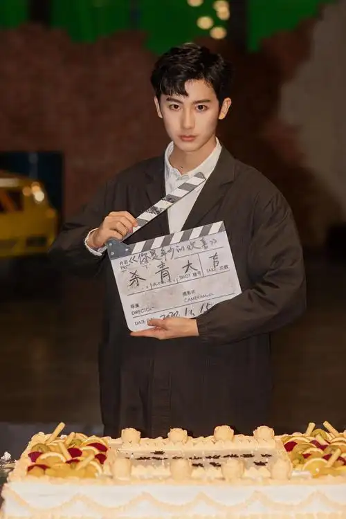 最帅电竞手出炉郝富申"你是年少的欢喜"杀青"棋魂"男主跨界再升级