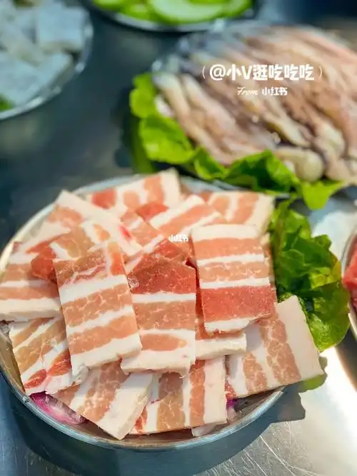 义乌美食特色活油烙锅60配菜大满足