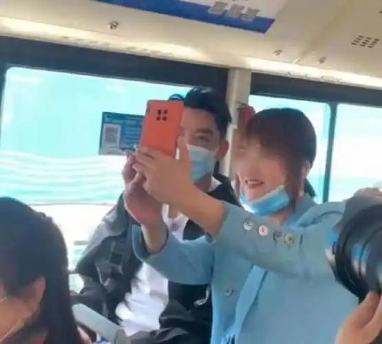 苗苗却被带走,宠妻郑恺全程撒狗粮上演追妻争夺战_妻子_范冰冰_李晨