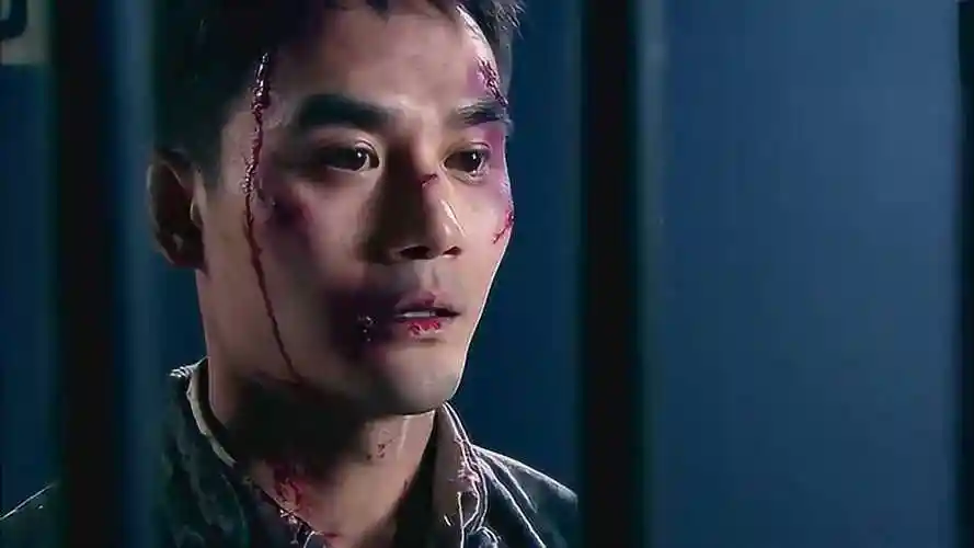 《青岛往事》超虐!王凯惨遭虐待,靖王妃们哭瞎