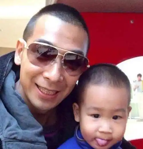 除了陈小春乔振宇吴京,另外呼声最高是他俩_邓超_靳东_父子