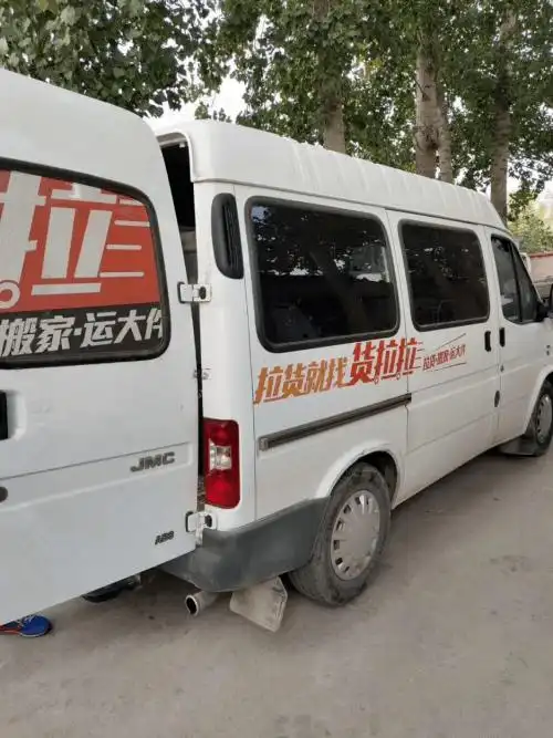 货拉拉师傅用行动传递正能量温暖整座城