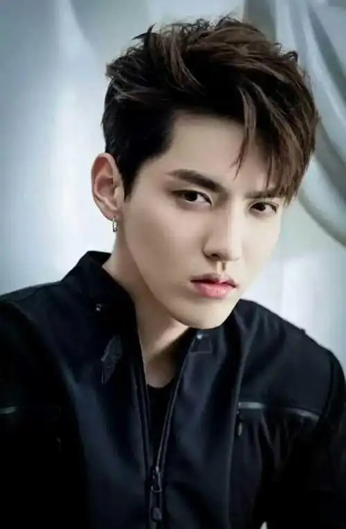 事实证明,30岁的吴亦凡,亲手毁掉了自己的事业(吴亦凡多少岁释放)