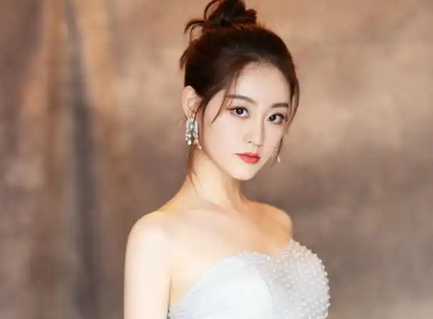 《一千零一夜》《谈判官》《画心师》《灵魂摆渡2》,祝绪丹还拍了