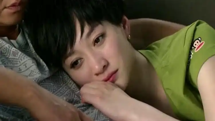 《大丈夫》-顾晓君依偎在欧阳剑怀里,只有幸福没有吵架!