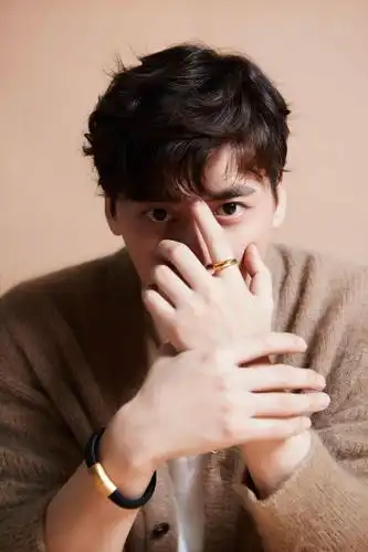 李易峰冬日温柔气质写真,图片大全,高清,图库-回车桌面