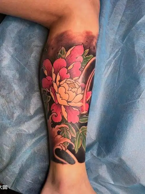 牡丹浪花包小腿_纹身图案手稿图片_lee的纹身作品集