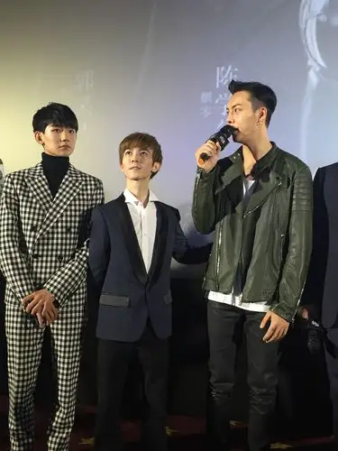 【陈伟霆】【cwt】【陈等等】 160929 爵迹燃魂之夜首映盛典 2448 x