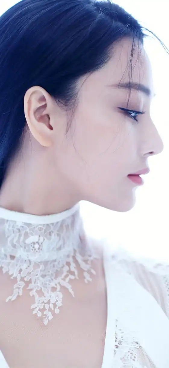 张馨予扎发蕾丝裙壁纸,好精致的女子