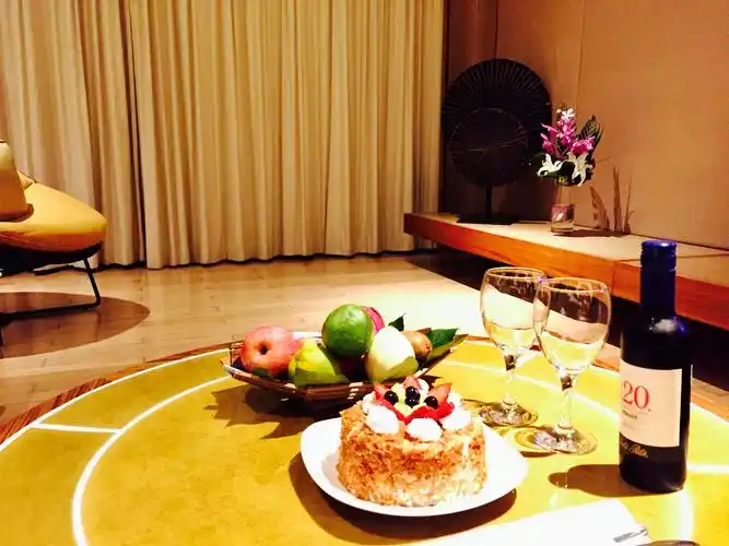 酒店送了个生日蛋糕,好开心!