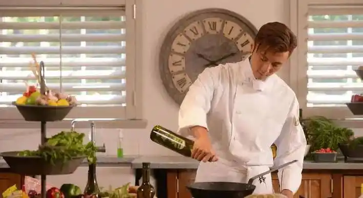 王菲和谢霆锋的世纪之恋在十二道锋味之后,好像也有点变味了_什么